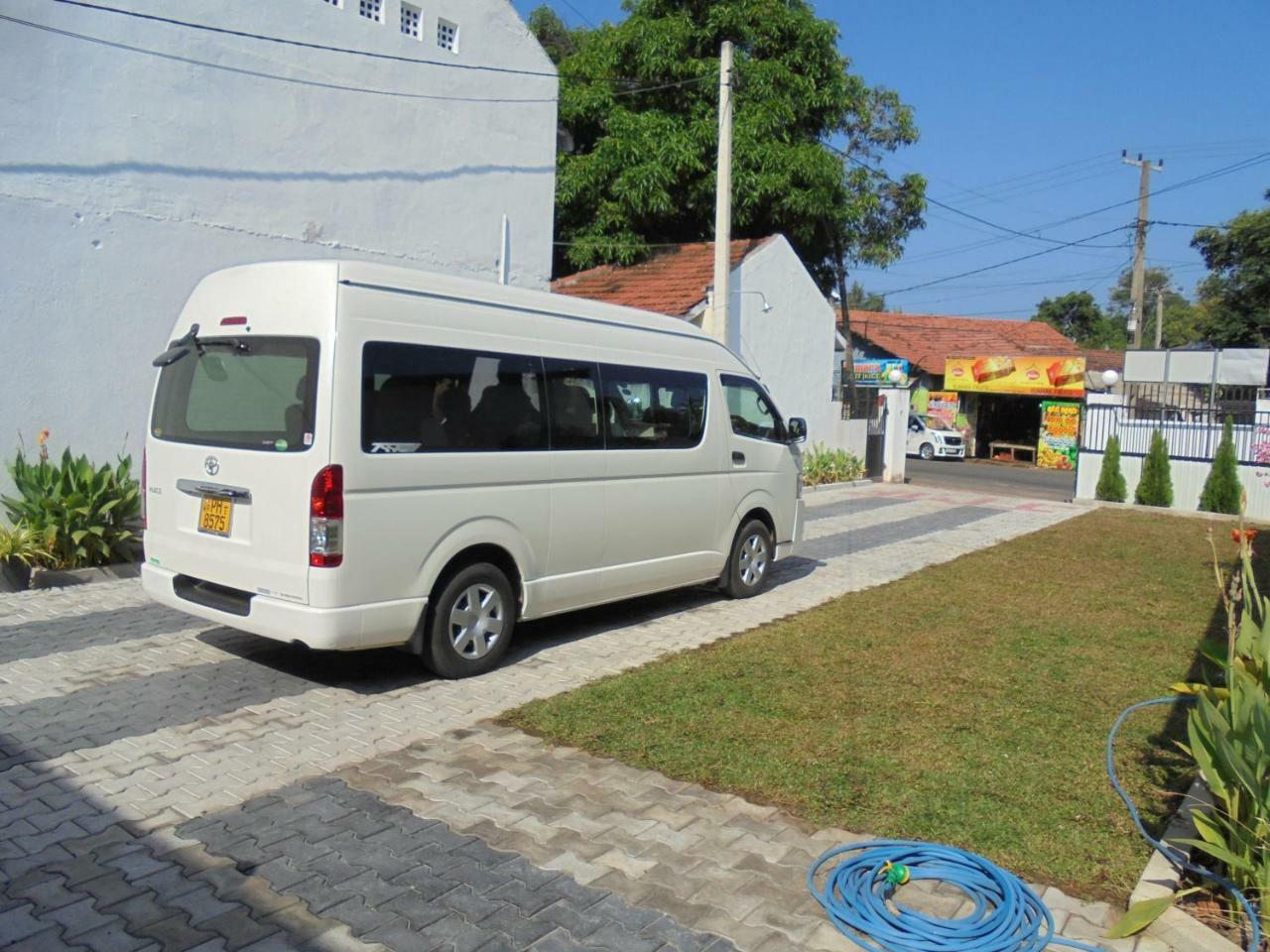 Jmf Hotel Negombo Dış mekan fotoğraf